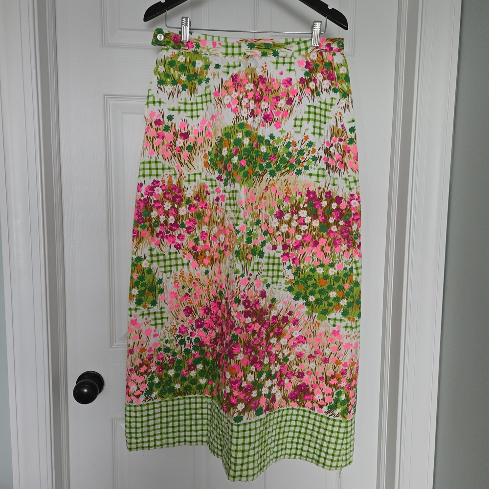Vintage Pink and Green A-Line Midi Skirt Resort Wear